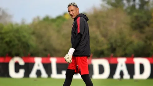 Keylor Navas tiene dos opciones además de su venta.