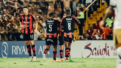 Alajuelense no lo pudo retener y se va a un grande de Sudamérica.