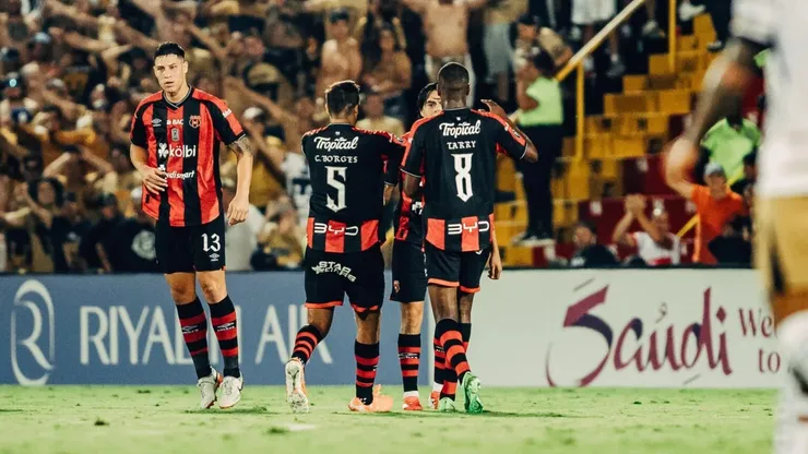 Alajuelense no lo pudo retener y se va a un grande de Sudamérica.