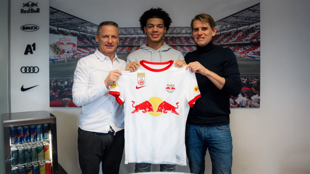 Enrique Aguilar se unió al grupo Red Bull en febrero de 2023, tras iniciar su etapa formativo en el Basel de Suiza. (Foto: RB Salzburgo)