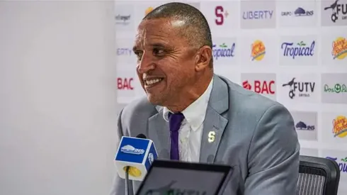 Erick Lonnis habló de un referente de Saprissa.