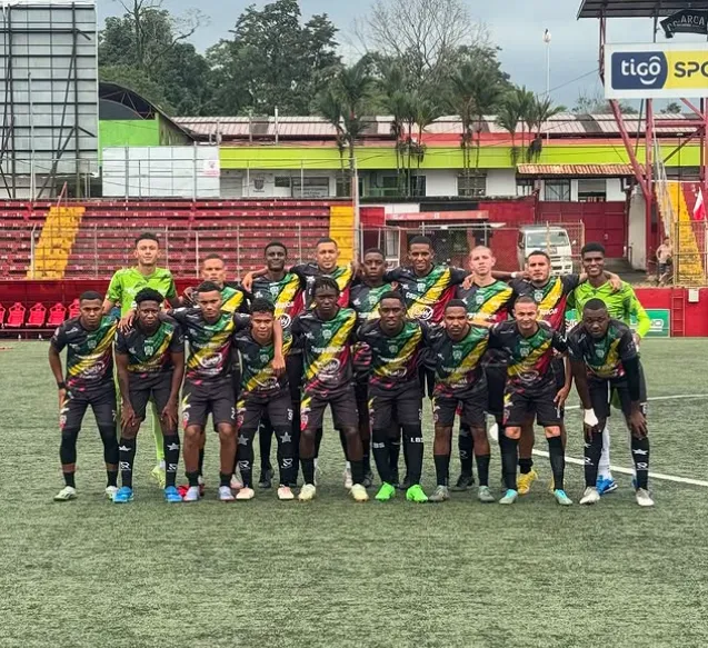 Limón Black Star está en serios problemas (Tigo Sports).