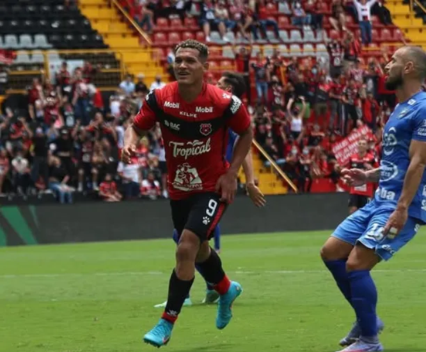 Montenegro luchará por su lugar en el ataque del Team (LDA).