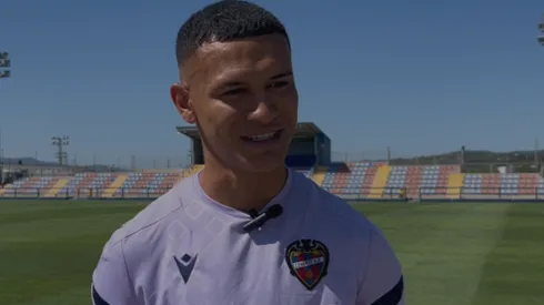 Kervin Arriaga ya luce los colores de su nuevo equipo.