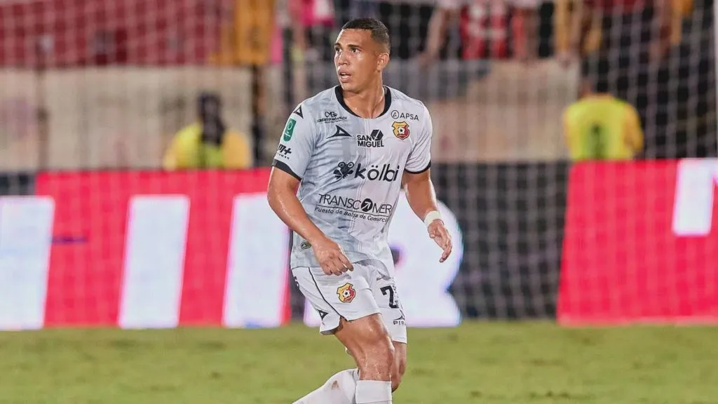 Eduardo Juárez podría perderse lo que resta del año.