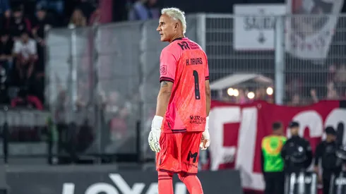 Keylor Navas es destrozado por Newell's.