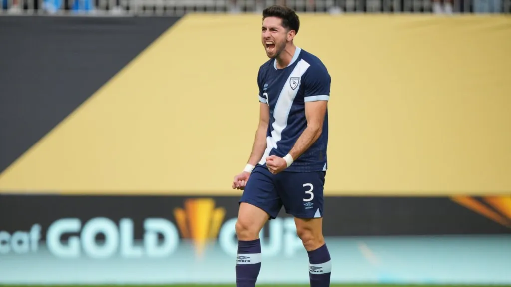 Nicolás Samayoa, pleno de felicidad, durante la última Copa Oro (Foto: Brad Rempel)