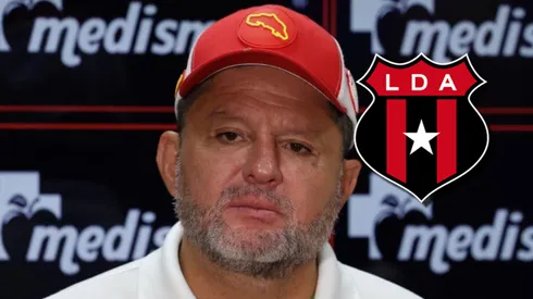 Jafet Soto recibe la respuesta de Alajuelense.