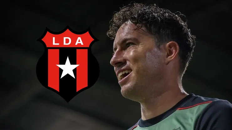 Bryan Oviedo aclara su próximo movimiento.
