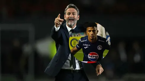 Frente a las cámaras: el gesto de Jorge Serrano contra Thomas Christiansen que enciende la interna de la Selección de Panamá