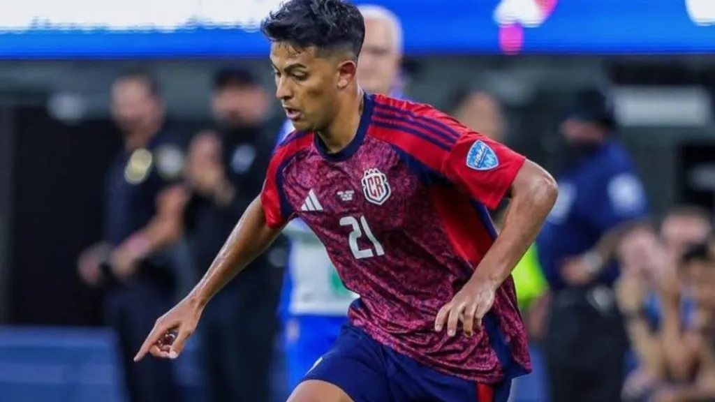 Álvaro Zamora cambiaría de club.