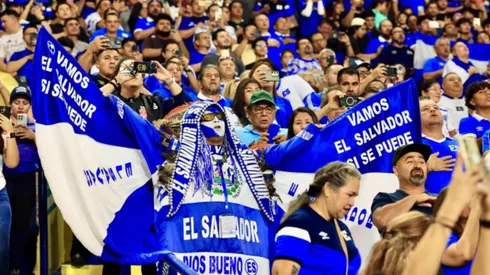 Los aficionados de El Salvador reciben la noticia que tanto esperaban para la Eliminatoria Mundialista