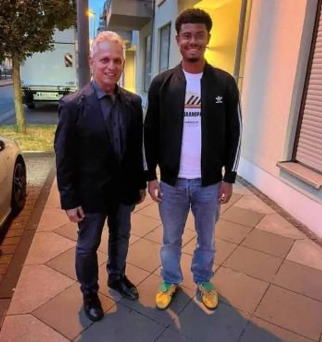 Reinaldo Rueda reclutó a Leonardo Posadas para que juegue con Honduras.