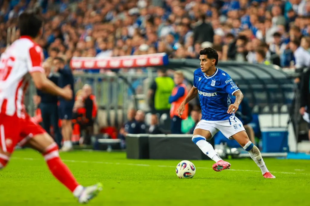 Luis Palma fue titular pero no logró marcar la diferencia para Lech Poznan.