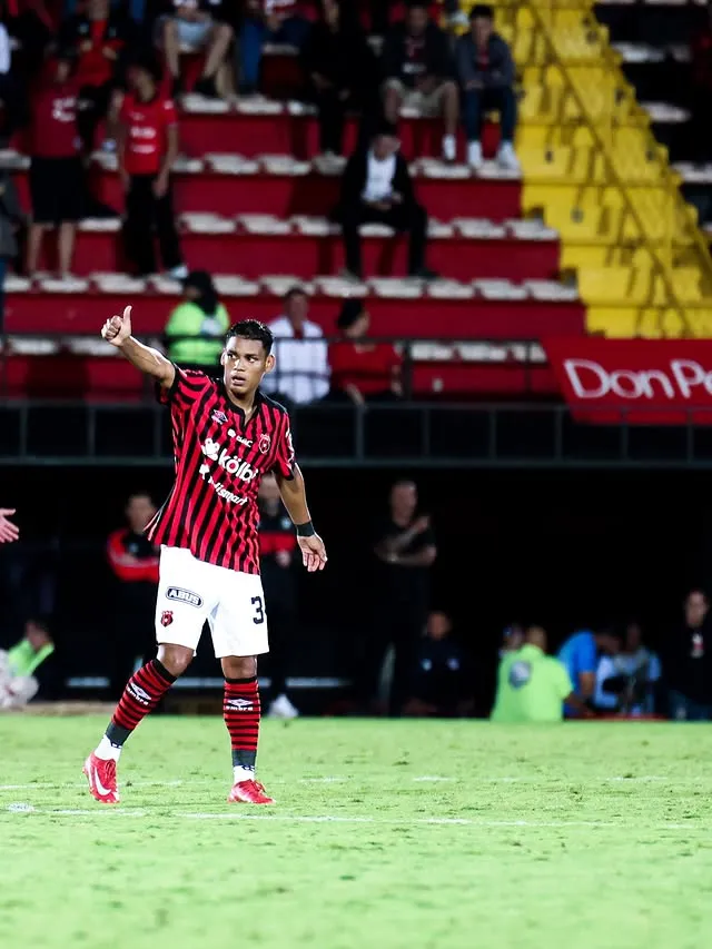 Creichel Pérez está siendo la salvación de Alajuelene (LDA).