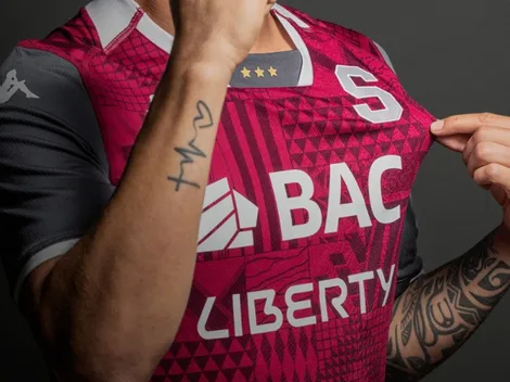 Ganó 14 títulos con Saprissa, lo echaron por culpa de Alajuelense y ahora tiene nuevo equipo en Costa Rica