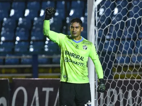 Frente a las cámaras: Fredy Pérez incendió a Municipal con el gesto que enloquece a Comunicaciones