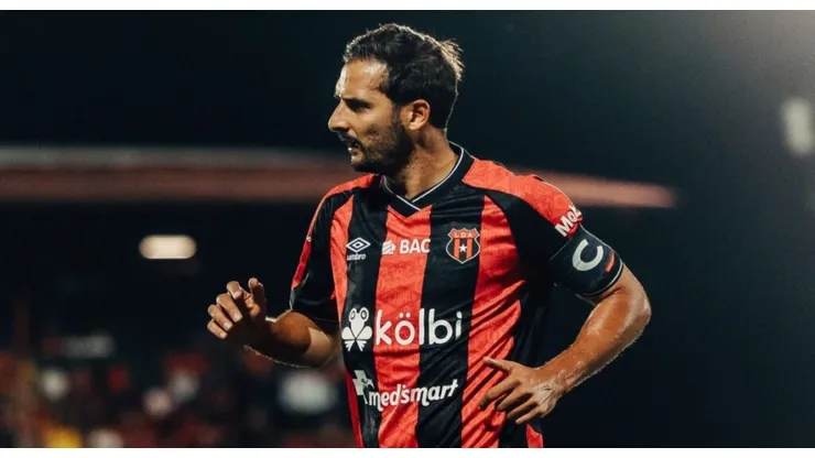 Celso Borges no se guarda nada y señala a los culpables de la crisis de Alajuelense: “Es doloroso”