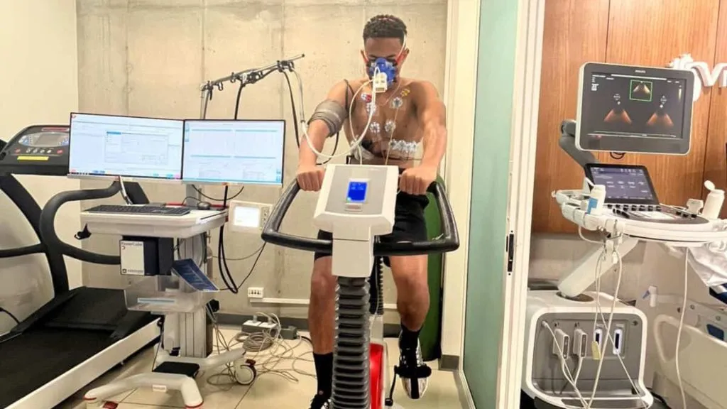 Shawn Johnson regresará a jugar después de la lesión.