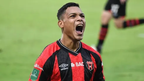 Rumbo a Europa: Creichel Pérez sorprende al Machillo Ramírez con la decisión que golpea a Alajuelense en el peor momento