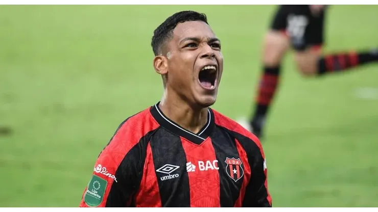 Rumbo a Europa: Creichel Pérez sorprende al Machillo Ramírez con la decisión que golpea a Alajuelense en el peor momento
