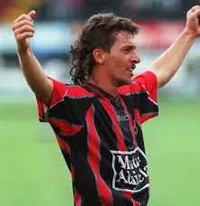 Wilmer López es una leyenda rojinegra (Wikipedia).