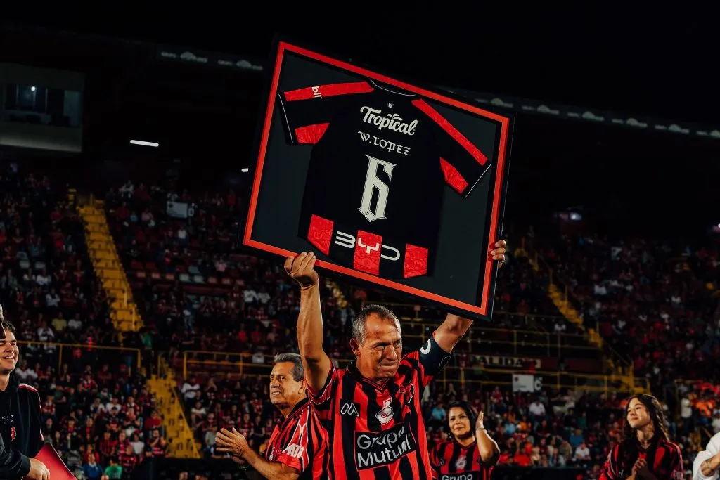 Wilmer López durante su homenaje (LDA).