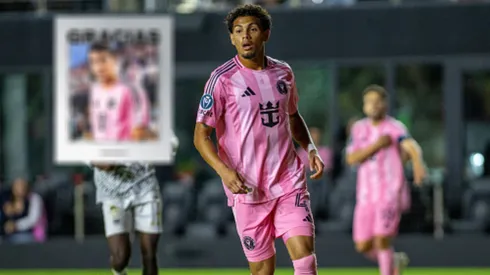 David Ruíz atento a lo que sucede en Miami.