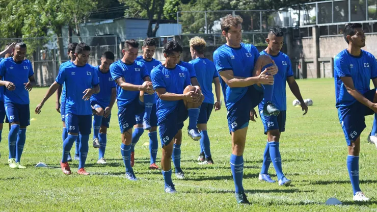 Legionario de El Salvador recibe revés por parte de su club luego de manifestar su deseo de estar en La Selecta