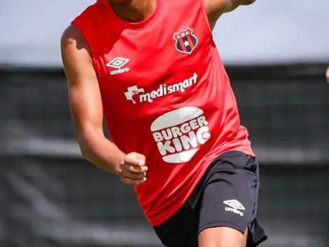 Alajuelense descarta a un goleador que cae en manos de un rival directo