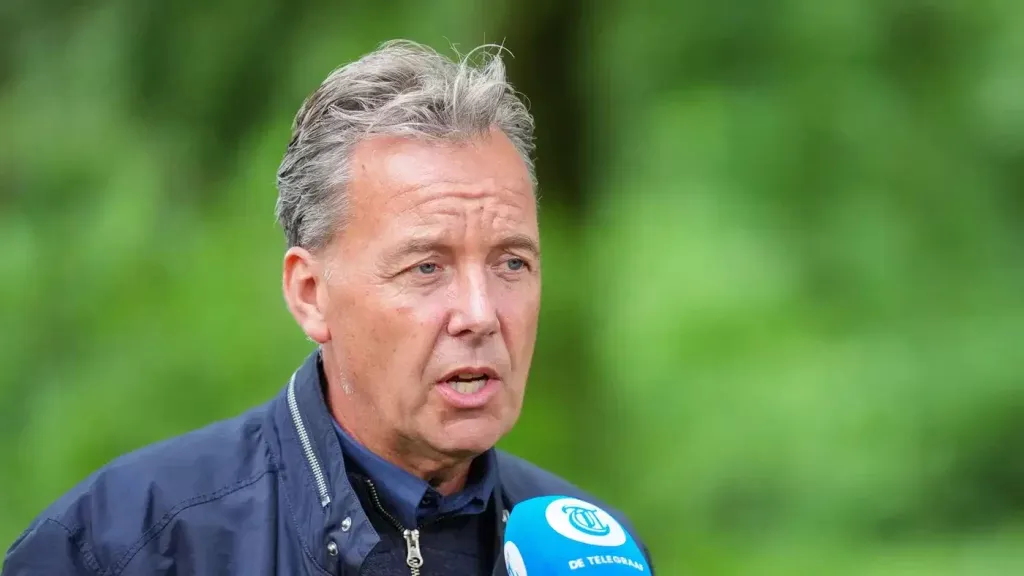 Driesse criticó el posible fichaje de Ugalde (Voetbalzone).