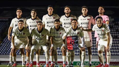Un referente de Alajuelense está en problemas.
