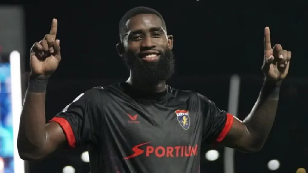 Everardo Rose es el jugador que quieren Alajuelense y Saprissa.