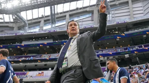 Lo celebra Luis Fernando Tena: Uno de los legionarios de Guatemala da el salto que tanto se esperaba