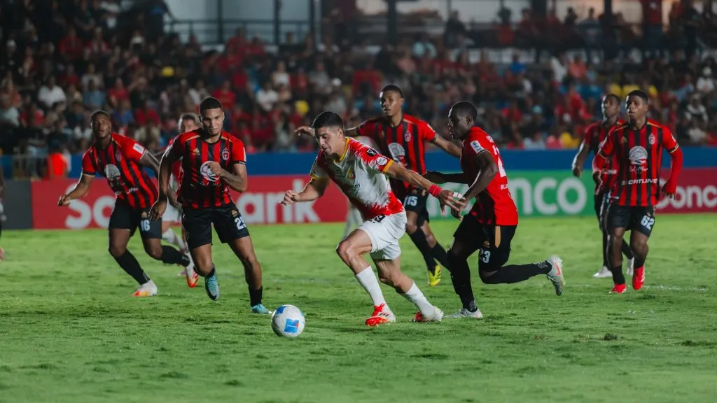 San Miguelito venció a Herediano en Panamá.