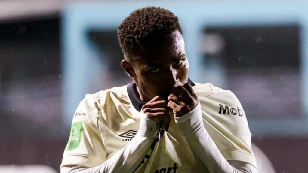 Kenyle Mitchell seguirá su carrera en la MLS.