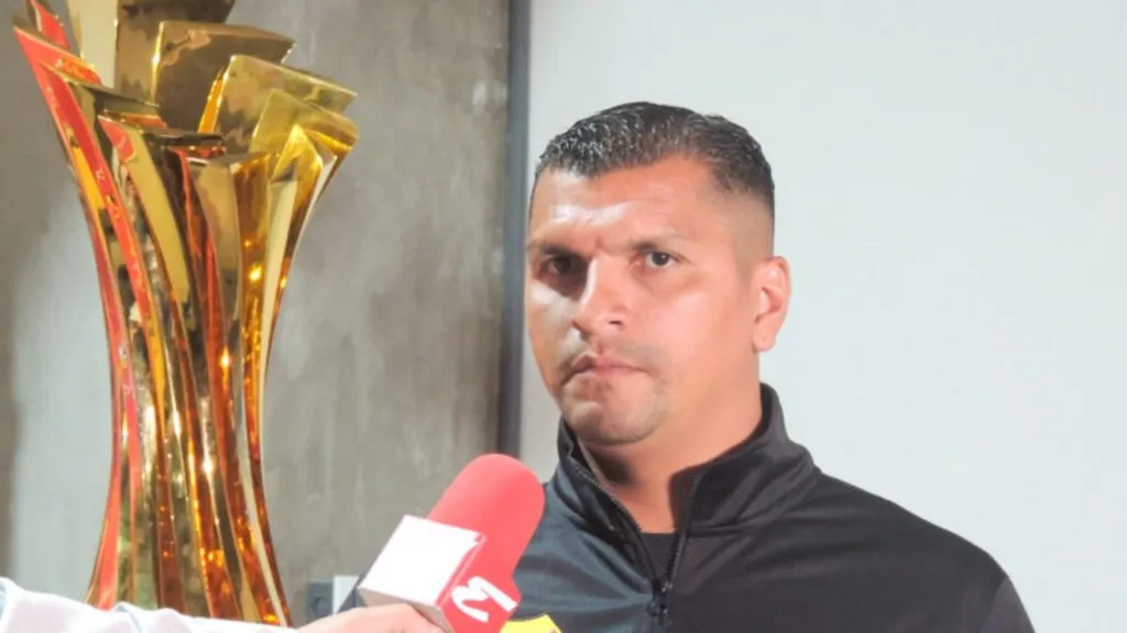 Gustavo Pérez fue duro con los jugadores de Herediano.