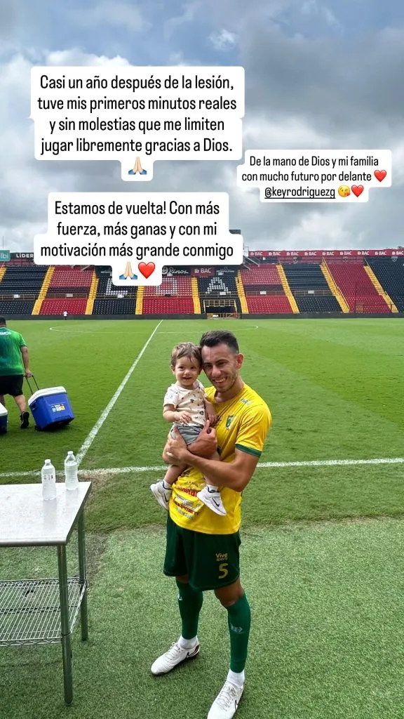 Cabezas volvió a jugar en el Morera Soto (Instagram).