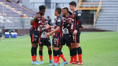Ex DT de Alajuelense ya no es más entrenador.