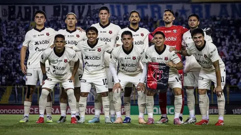 Una salida que sorprende a Alajuelense.