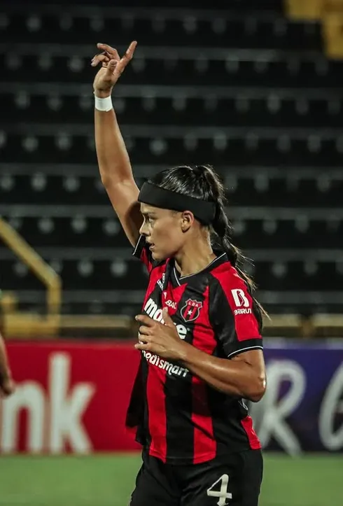 Paula Coto es una de las referentes rojinegras (LDA).