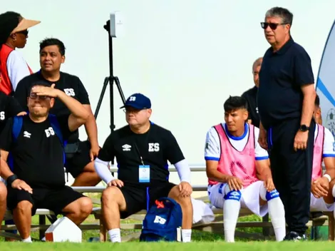 El Salvador en vilo: Bolillo Gómez hace un cambio de último momento