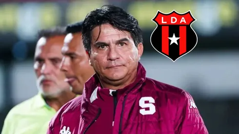 Vladimir Quesada dirigiendo al Deportivo Saprissa