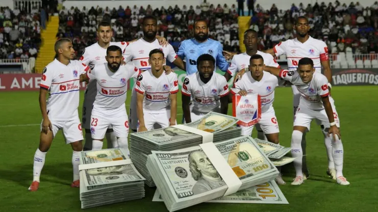 Olimpia clasificó a los cuartos de final de la Copa Centroamericana tras golear a Xelajú.