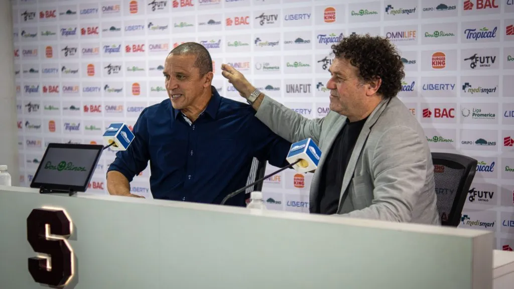 Marcelo Tulbovitz fue presentado en Saprissa.