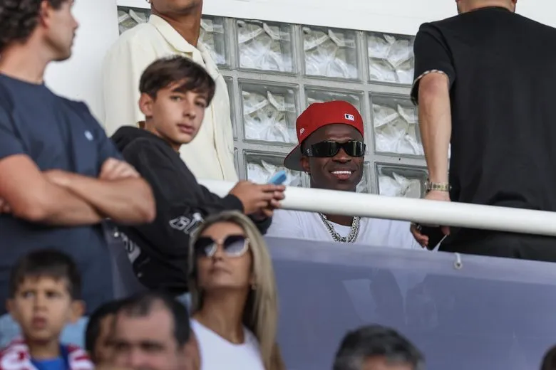 Vinicius estuvo presente en la primera titularidad de Julián Martínez con Alverca en Portugal (foto: Getty Images)