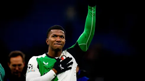 Jeyland Mitchell cambia su futuro y así lo anunciaron desde Feyenoord