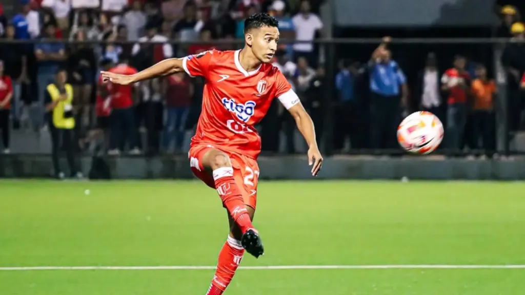 Josué Quijano, capitán de Real Estelí y referente de la Selección de Nicaragua, se ilusiona con el boleto al Mundial 2026. (Foto: Facebook)