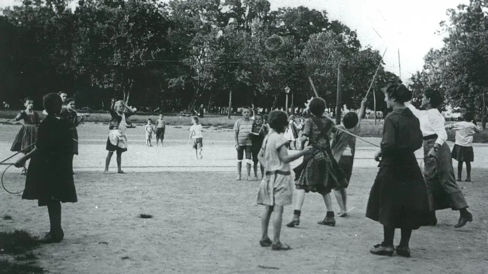 El parque Augarten a principios del Siglo XX (Sturm Graz).