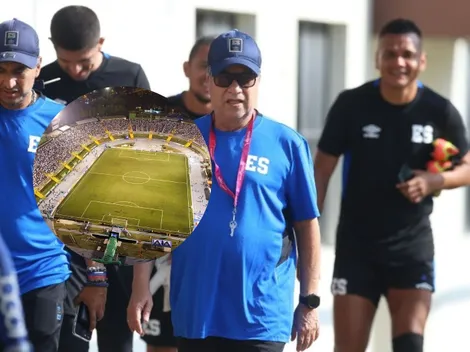 Bolillo Gómez toma medidas en El Salvador para ganar en Guatemala